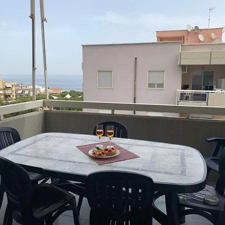Casa Cometa - Vista Mare Apartment *